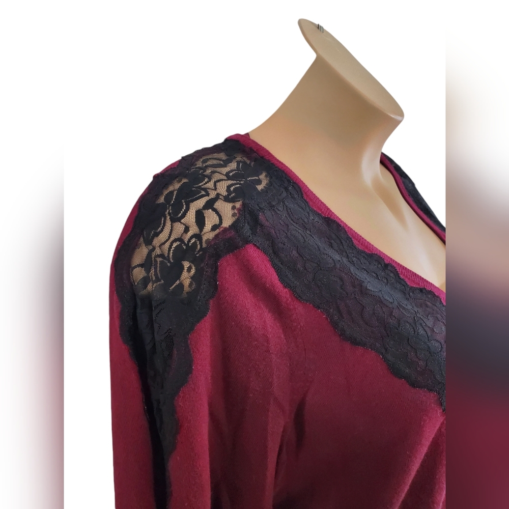 Lane Bryant Black Lace Trim V Neck 3/4 Sleeves Sweater Women's Sz 26/28 Pre-Own - Picture 4 of 11